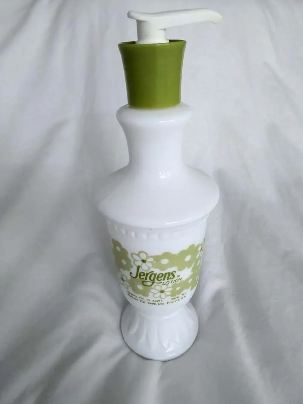 Vintage Jergens Lotion Milk Glass Dispenser Bottle White with Green Daisy Floral